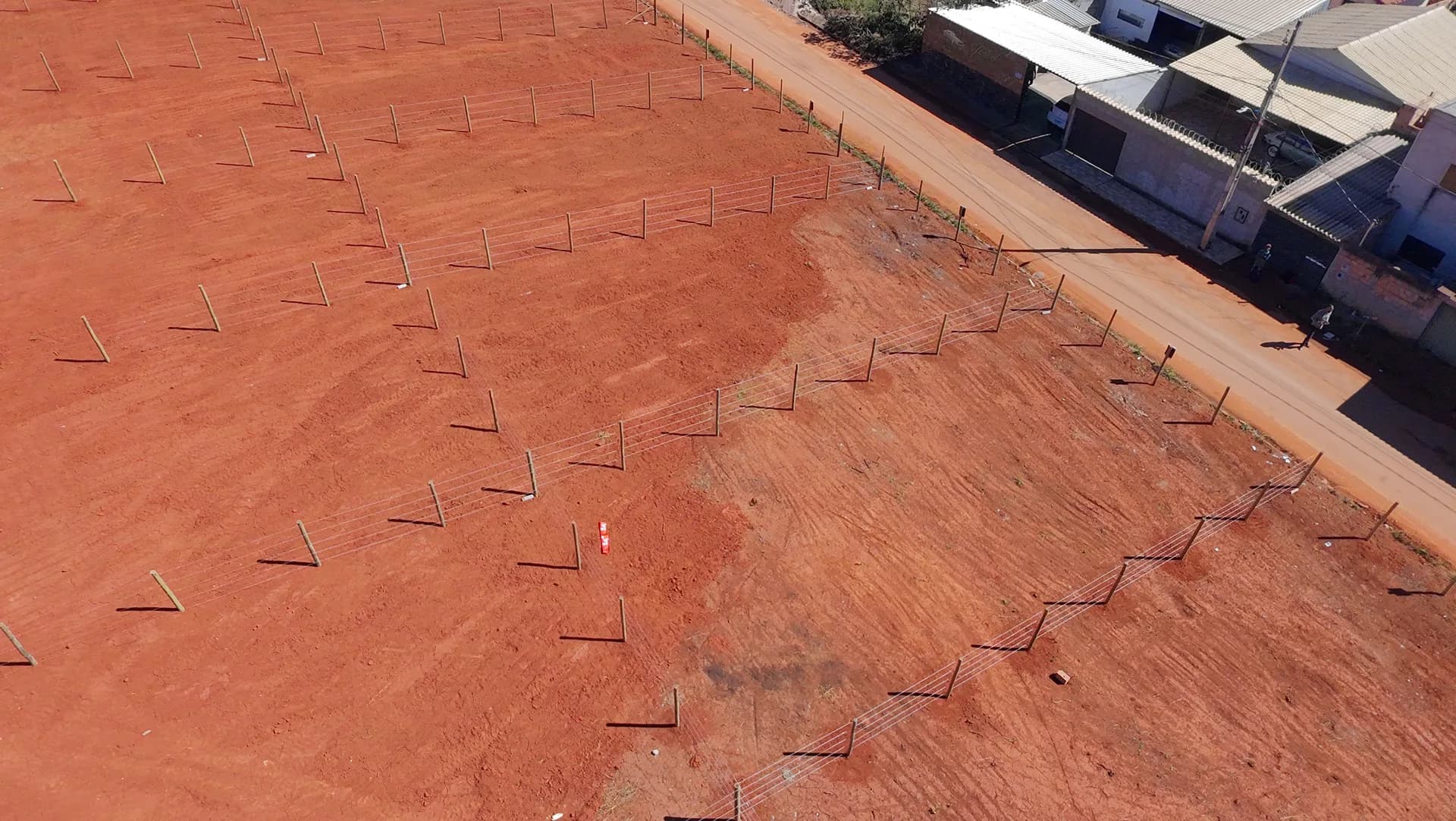 Santa Clara, detalhe aéreo da demarcação dos lotes e do alinhamento com a rua